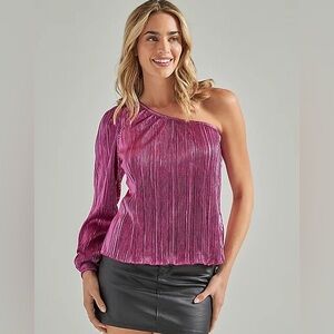 Wrangler, NWT, One Shoulder Top Pleated Long Sleeve‎ Blouse Magenta, Medium